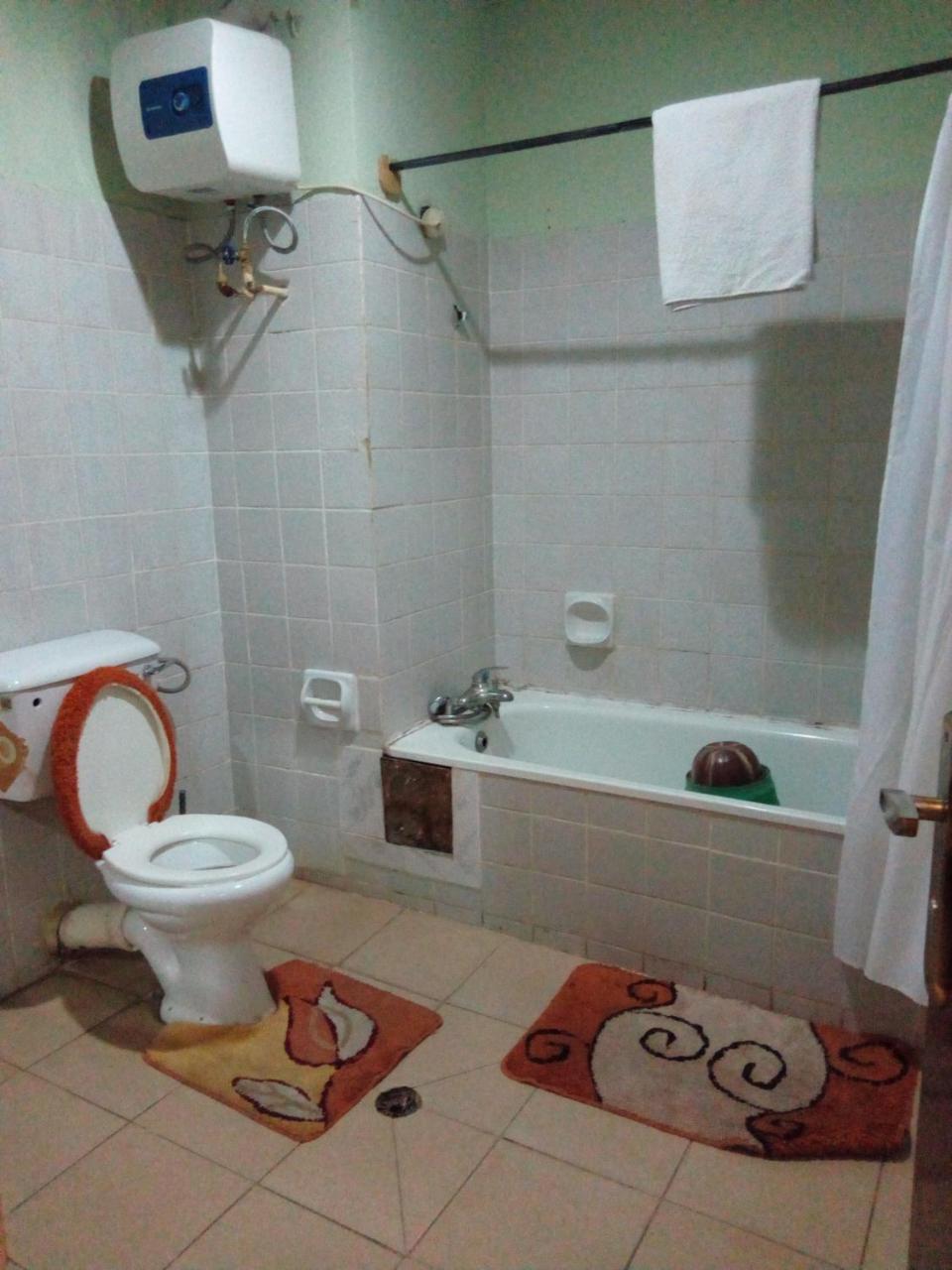 Weaver'S Hotel Abuja Buitenkant foto